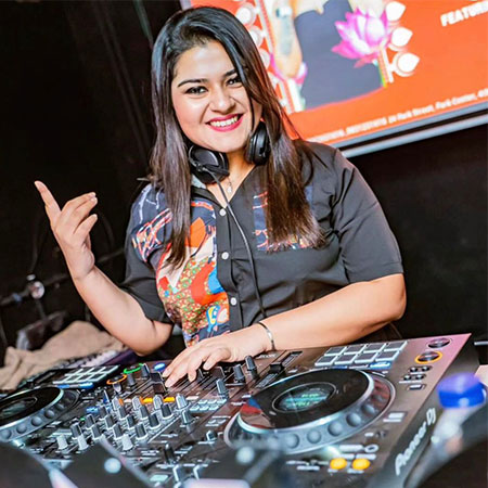 DJ NILASHREE